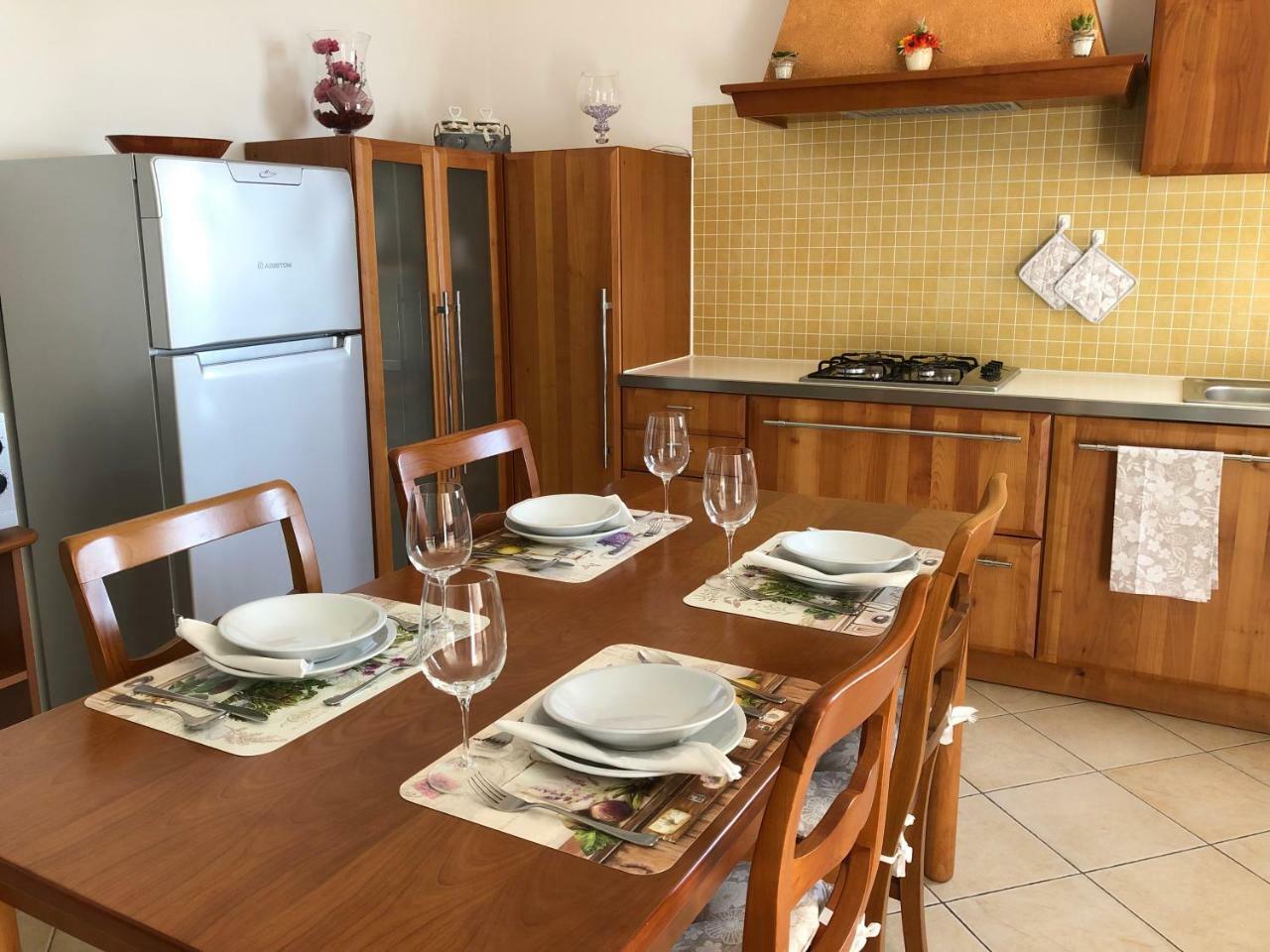 Magia Del Garda Apartment Кастелнуово дел Гарда Екстериор снимка